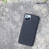 旧機種対象!棚卸SALE!【訳あり/新品】monCarbone モンカーボン HOVERKOAT iPhone 11, 11 Pro, 11 Pro Max ケース 【ステルスブラック 】 フルカーボンケース 弾道繊維 カーボンケブラー レンズ保護 ワイヤレス充電可能