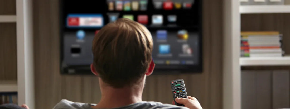 【スマートTV キーボード おすすめ】テレビの文字入力がだるい…！表はコントローラー、裏はキーボードの「DOUBLE×FACE」でリビングの操作を完結