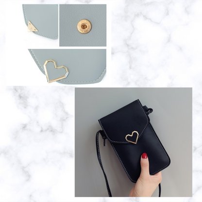 Soar ｜可愛いハートチャームのスマホショルダーポーチ｜ ソア ポーチ スマホ ポシェット ショルダー ストラップ バッグ ミニバック 小物入れ スマホポーチ 肩掛け 可愛い 上品 高見え 便利 持ち運び ショッピング ブランド レディース おしゃれ 携帯 iPhone15 アイフォン 斜めがけ かわいい スマホ ハート ゴールド